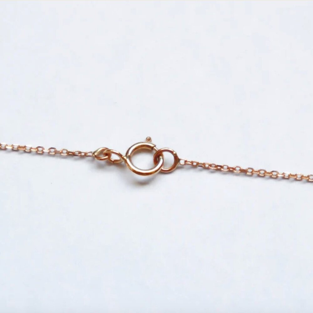 18k Yellow Gold Leaf Necklace - Picture 2 of 9